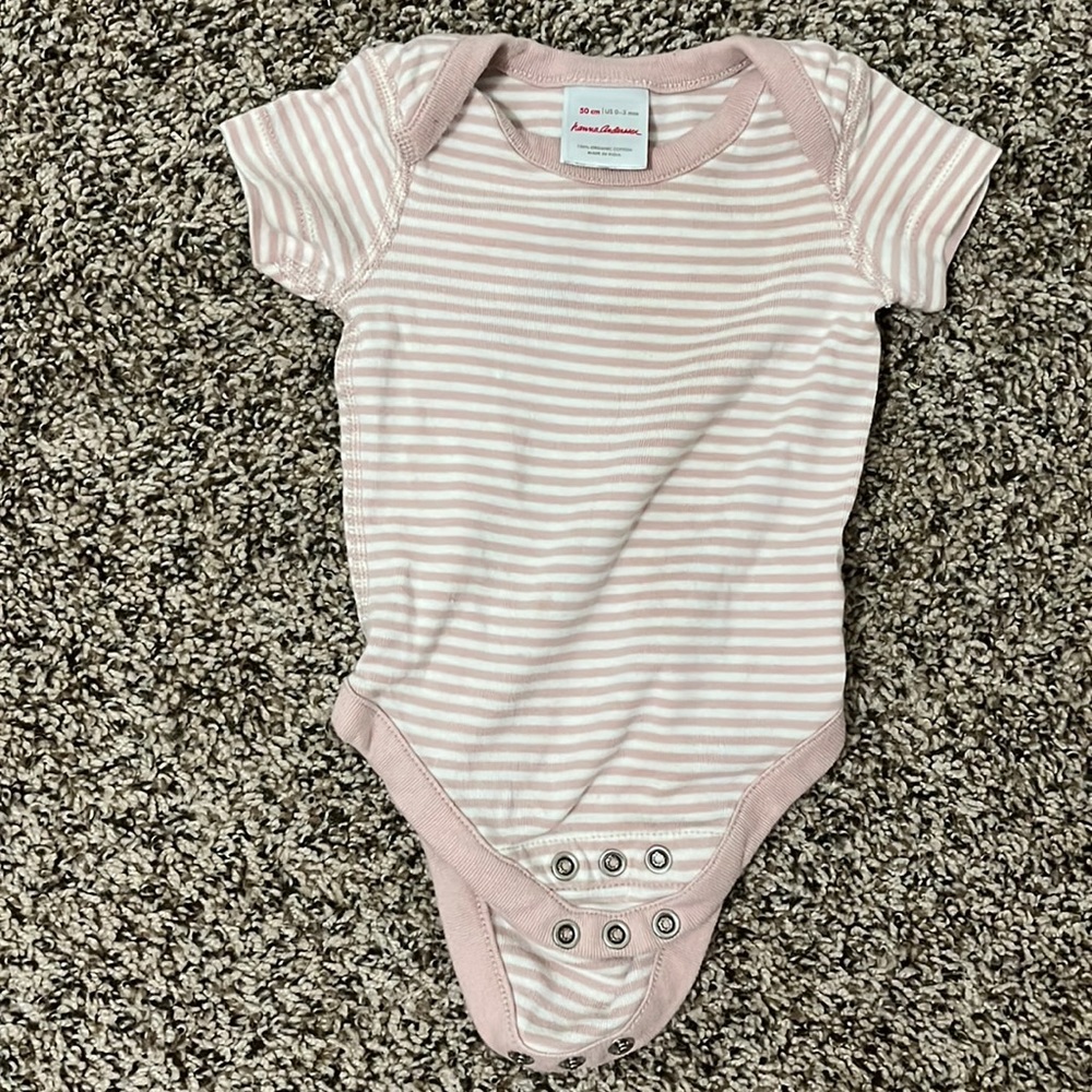 Hanna Andersson pink and white striped onesie 0-3month